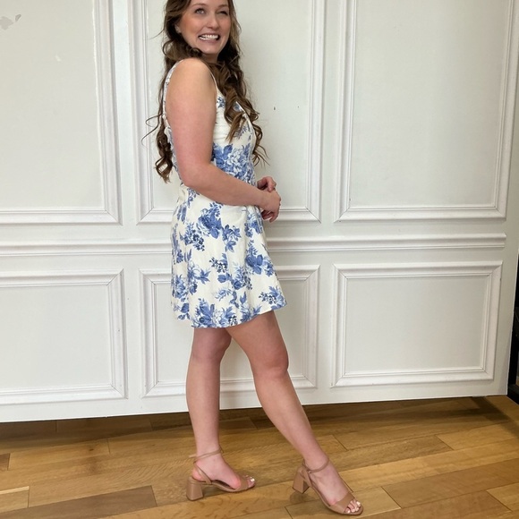 Floral Blue and White Dress - Picture 3 of 5